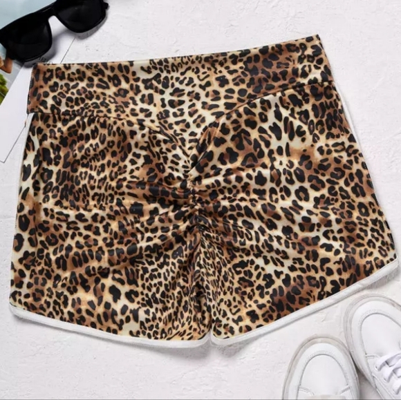 Leopard activewear shorts - Picture 2 of 3